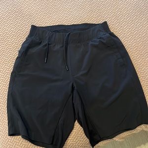 Men lululemon black shorts
